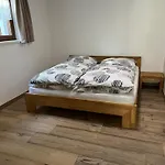 Mayrberg Mit Terasse Apartment