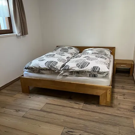Mayrberg Mit Terasse Appartement