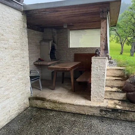 Mayrberg Mit Terasse Appartement *