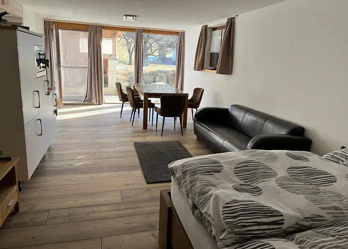 Mayrberg Mit Terasse *